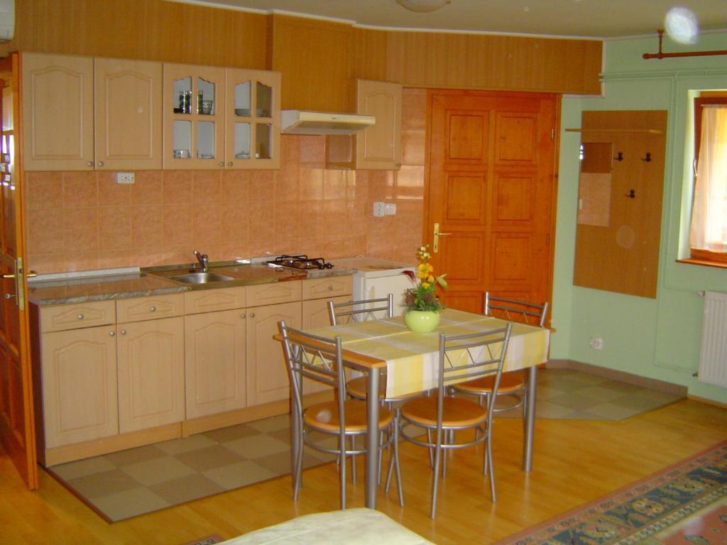 Lunczer Vendeghaz Hotel Mosonmagyarovar Ruang foto