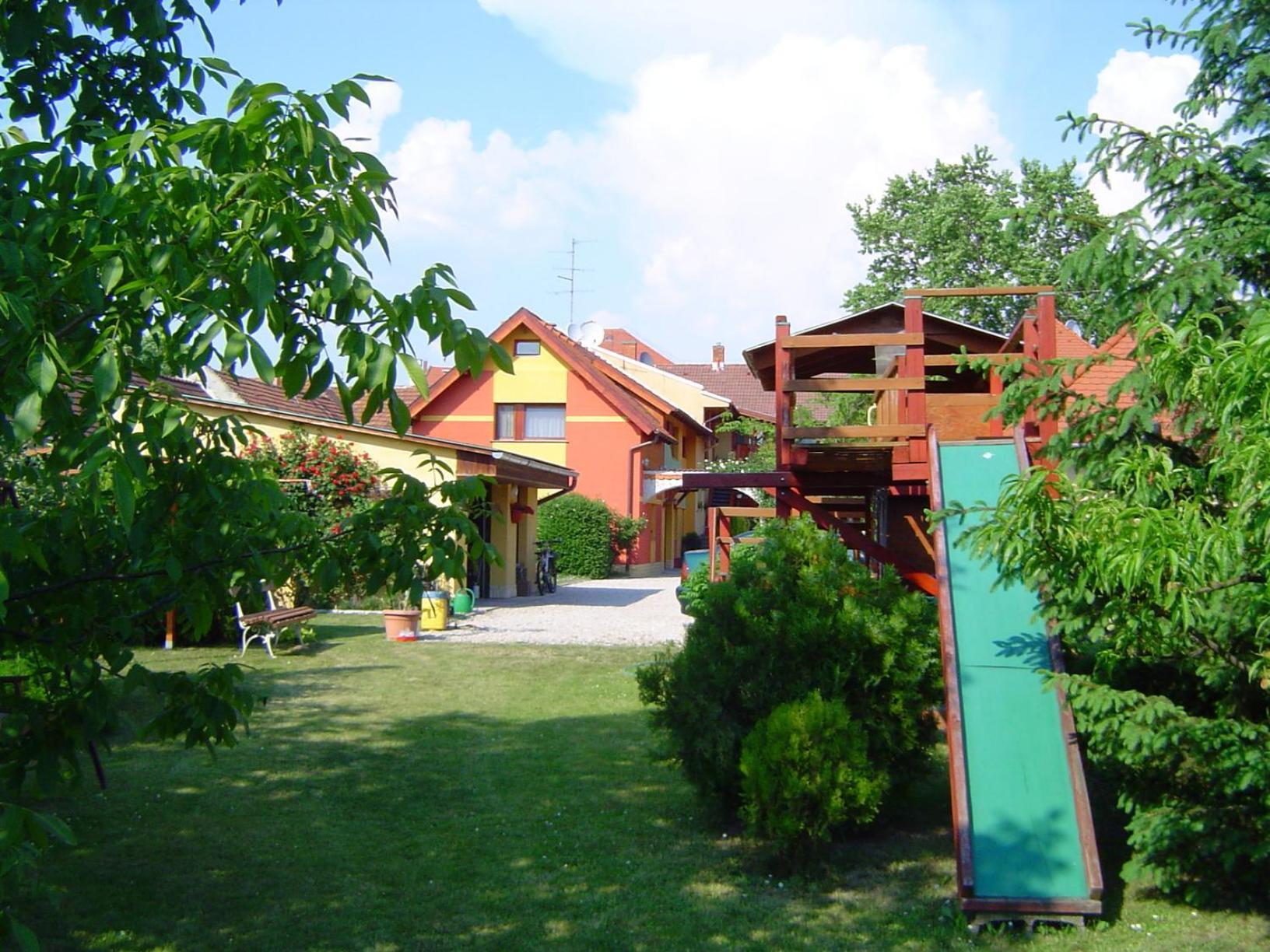 Lunczer Vendeghaz Hotel Mosonmagyarovar Bagian luar foto