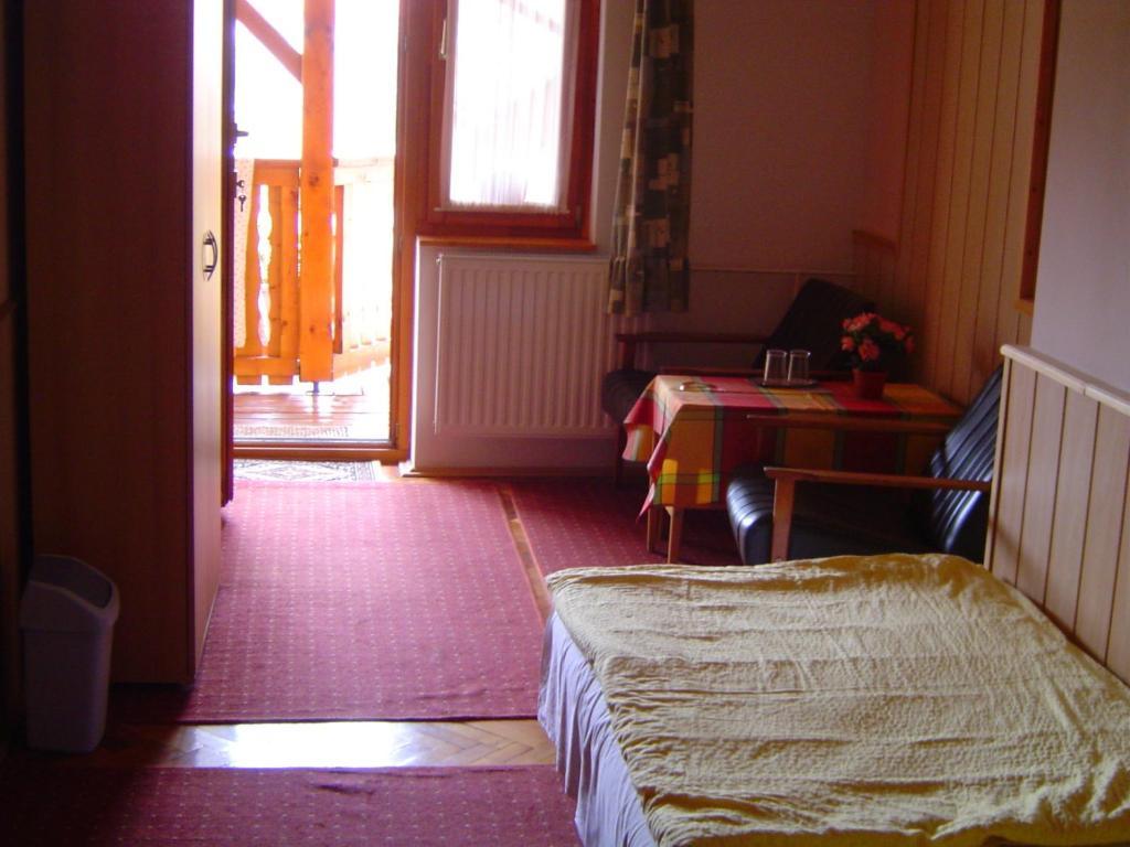 Lunczer Vendeghaz Hotel Mosonmagyarovar Ruang foto